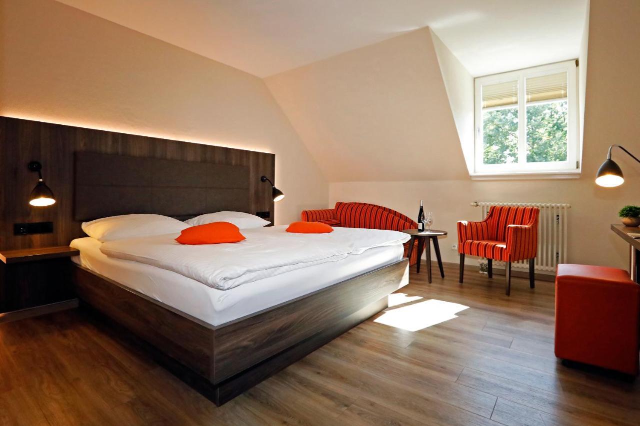 Landhotel Altes Wasserwerk Gbr Freinsheim Bagian luar foto