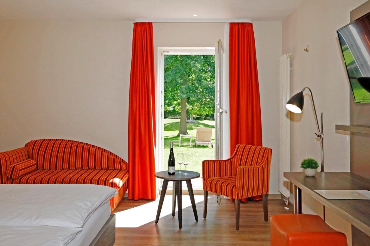 Landhotel Altes Wasserwerk Gbr Freinsheim Bagian luar foto
