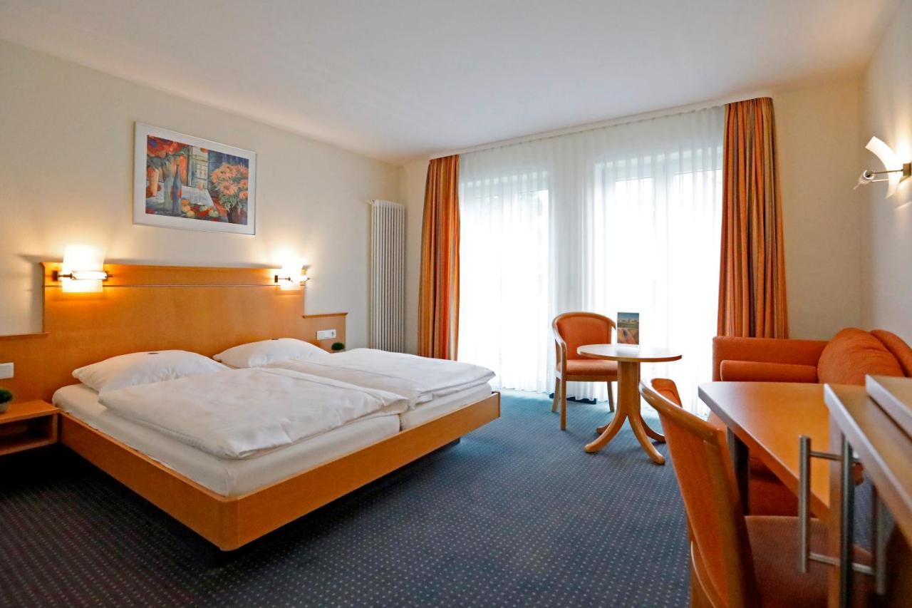 Landhotel Altes Wasserwerk Gbr Freinsheim Bagian luar foto
