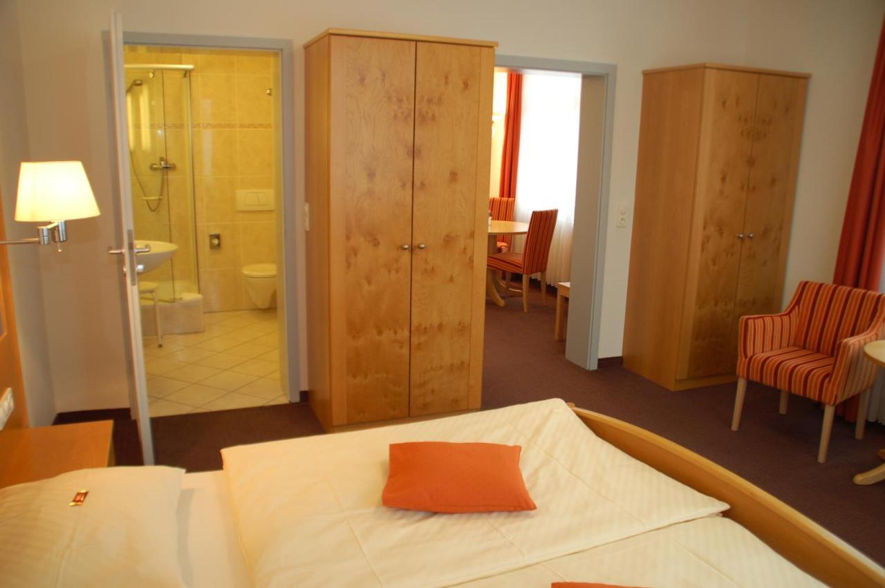 Landhotel Altes Wasserwerk Gbr Freinsheim Ruang foto