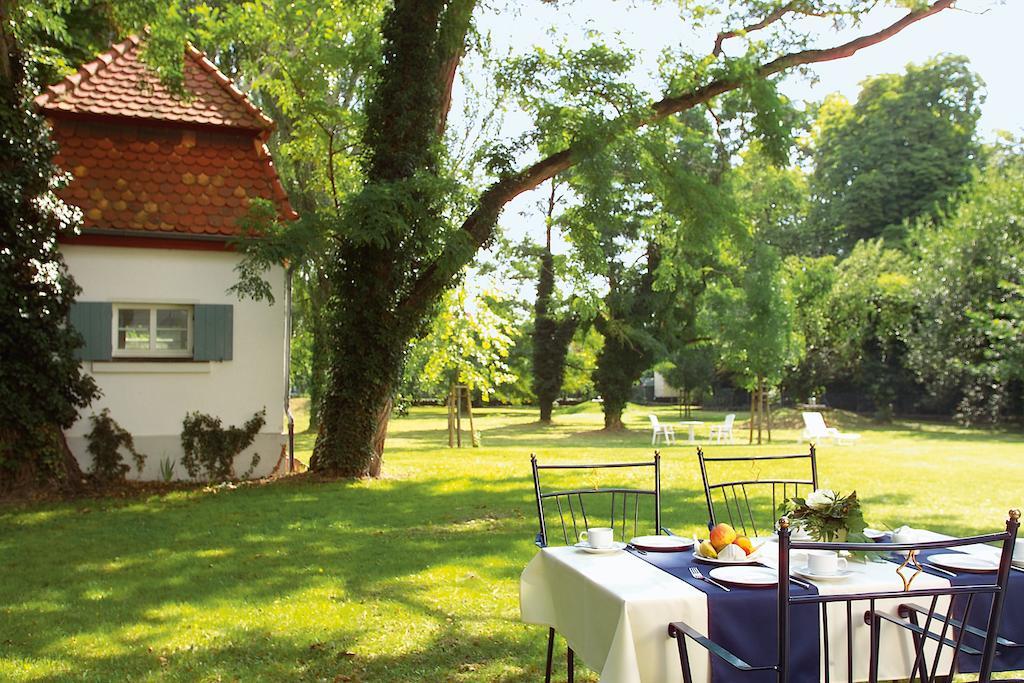 Landhotel Altes Wasserwerk Gbr Freinsheim Bagian luar foto